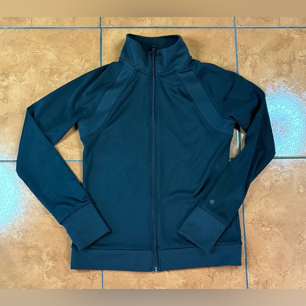 Champion Black Athletic Jacket Versatile Performance Design
